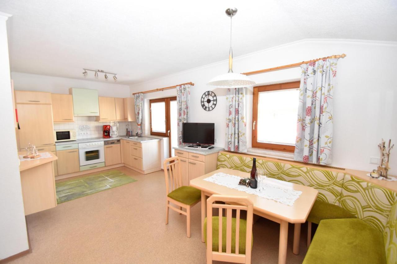 شقة Haus Waldner Aschau Im Zillertal المظهر الخارجي الصورة